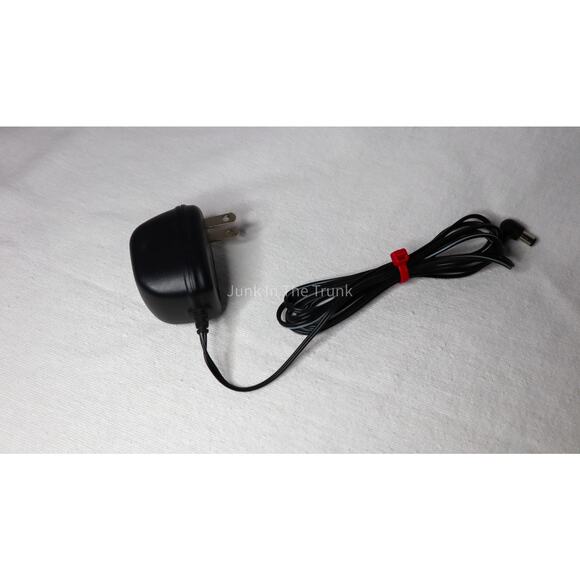 RadioShack AC Adapter Output 12V 200mA Cat NO 1500369 Replacement Charging Cord - Picture 1 of 3